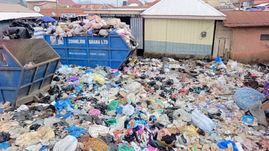 Bibiani: Residents Raise Alarm Over Abandoned Refuse Pile In Market