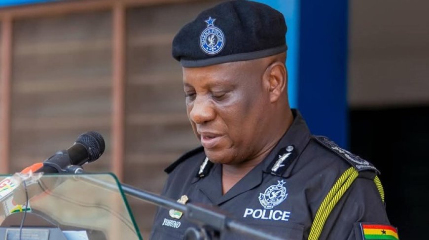 Ghana Police Service Promotes Two Officers For Bravery