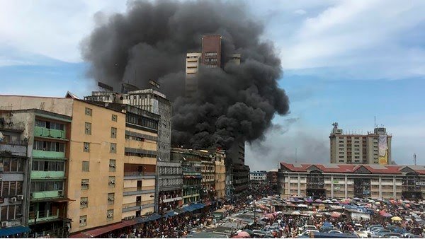 Firefighters in battle to extinguish market blaze in Nigeria