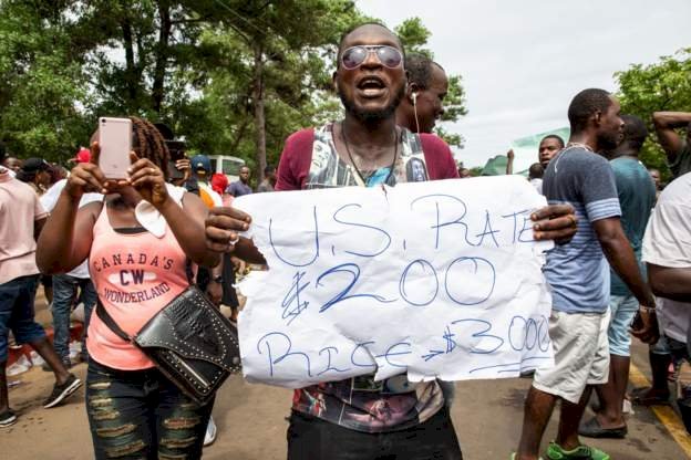 Liberia runs short of bank notes