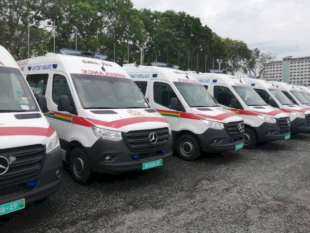 Minority gives Akufo-Addo 3 days to distribute ambulances parked at Parliament