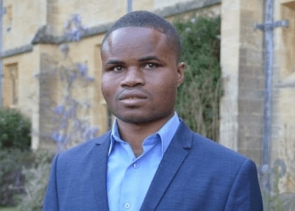 Oxford Union President resigns over blind Ghanaian student row