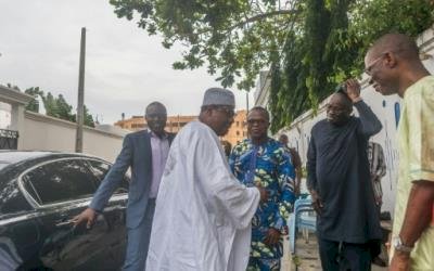 Former Benin leader returns from exile amid crisis