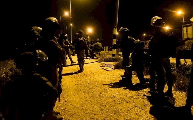 Troops kill Palestinian suspected of lobbing firebombs at cars in West Bank