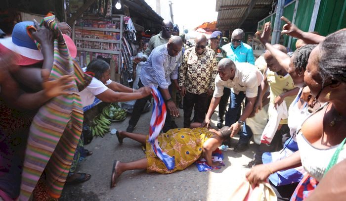 Jubilant Traders, Fishermen Hail Nana In Accra