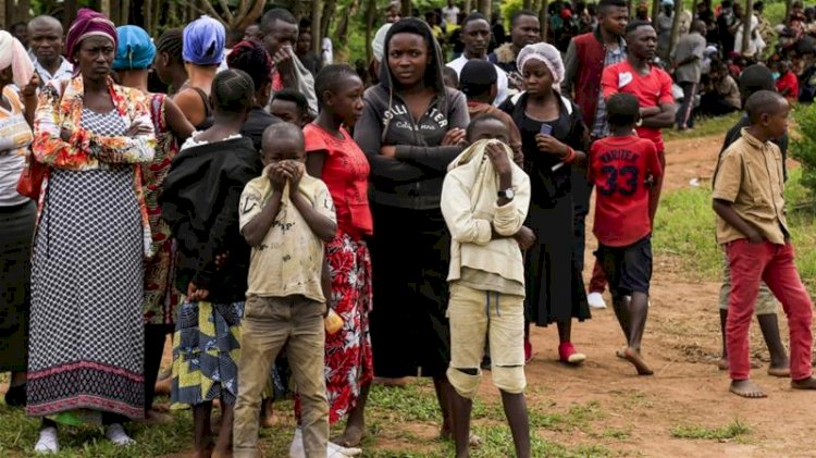 Doctors treating Ebola flee DR Congo's east amid deadly violence