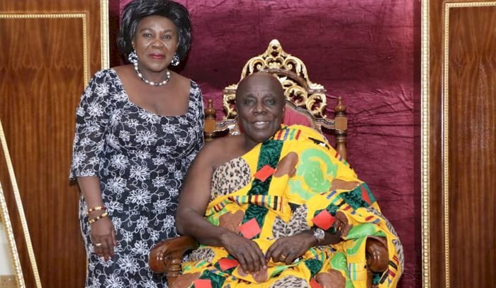 Okyenhene Lauds Sanitation Minister For Hard Work