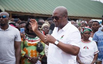 NPP Boys Enjoying Premix Fuel Distribution – Mahama