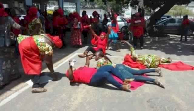 Angry School Feeding Caterers Picket Akufo-Addo's House Over Unpaid Arrears