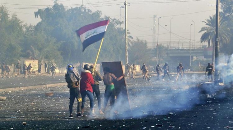 Iraq: Baghdad police use tear gas, live fire as protests rage