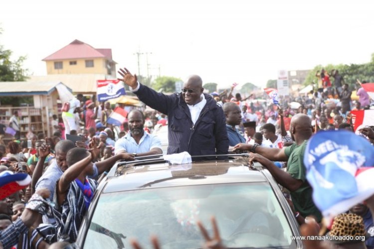 Akufo-Addo picks forms to contest NPP presidential primaries