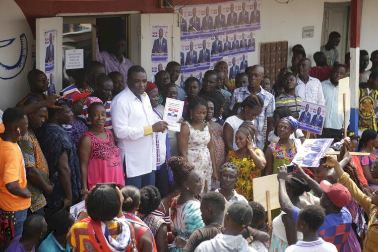 Ofoase Ayirebi NPP Polling Station Executives pick forms for Oppong Nkrumah