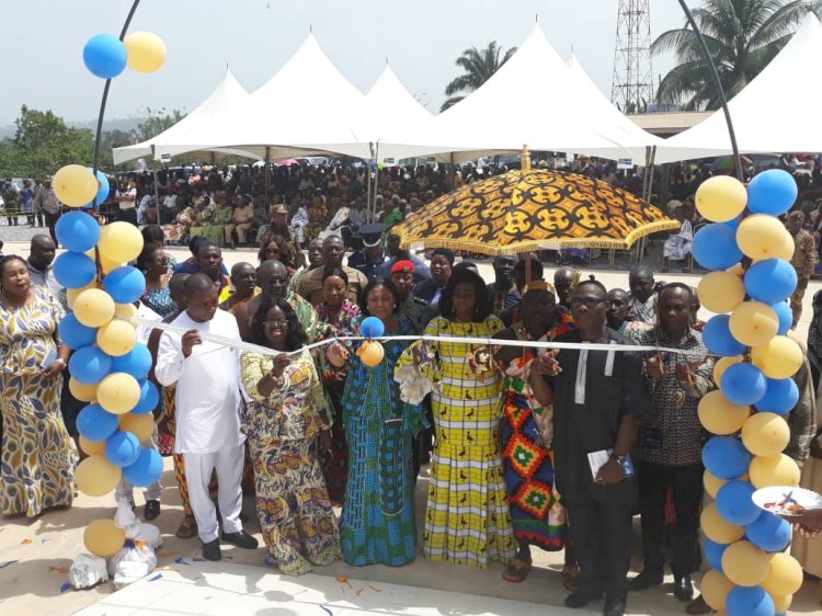 First Lady commends Gold Fields for improving health catchment areas