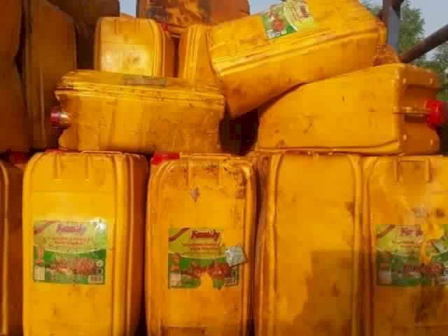 550 gallons of smuggled cooking oil from Togo to Ghana intercepted by CEPS