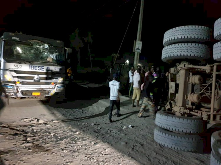 Six crushed by truck in Lagos