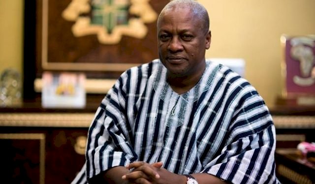 Akufo-Addo’s economy ‘on ventilators’ after a month of Coronavirus – Mahama