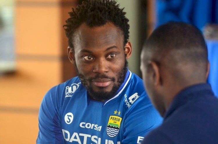 Michael Essien among former Premier League stars still active