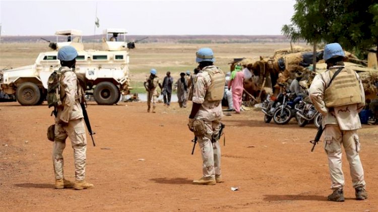 Mali: Three UN troops killed in roadside bomb attack