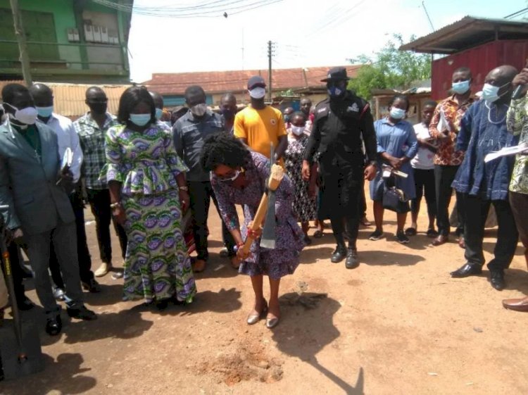 Gender Minister cut sod for work on Swedru town roads