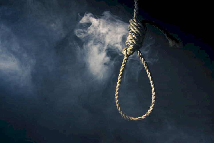 E/R: Two men commit suicide