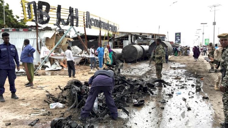 Army chief  Of Somalia Survives Suicide Bombing In Mogadishu