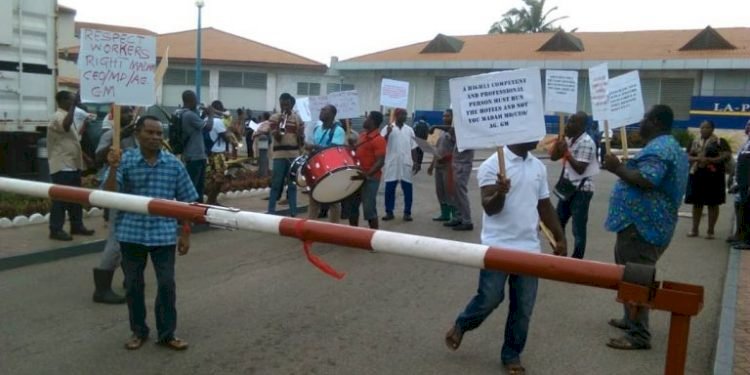 La Palm Royal Beach Hotel Workers Demonstrate Over Salary Arrears