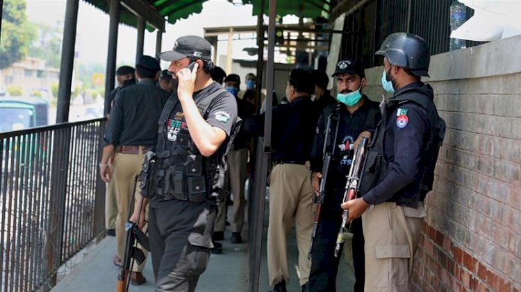 Pakistan: Man Shot Dead For 'Blasphemy' In Courtroom