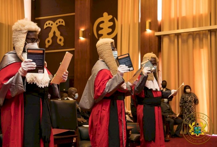 Akufo Addo swears In 6 Justices Of Court Of Appeal