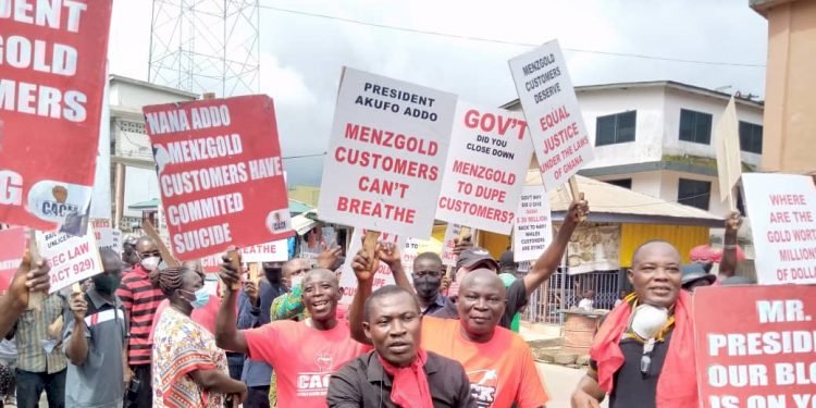 Menzgold Customers In Tarkwa Demonstrate To demand Payment Of Locked Up Cash