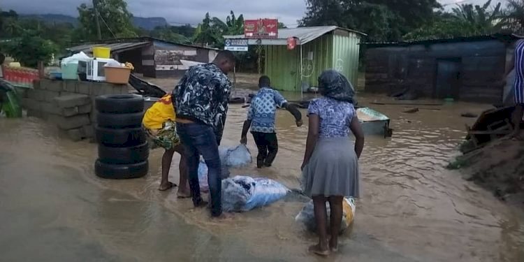 E/R: Koforidua Residents Stranded After Downpour On Sunday
