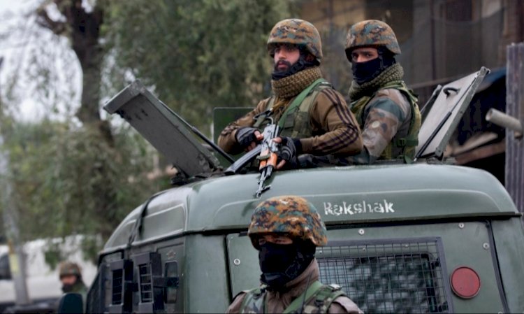 Gun Battle In Kashmir Kills 4 Indian Soldiers, 3 Rebels