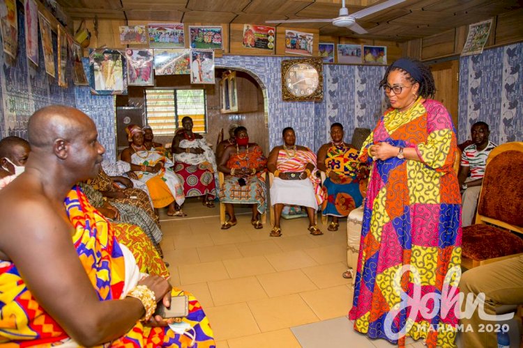 Lordina Mahama Visits Hometown To Solicit Votes For Mahama