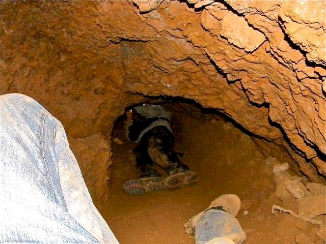 C/R: Eight Illegal Miners Killed In Mine Collapse