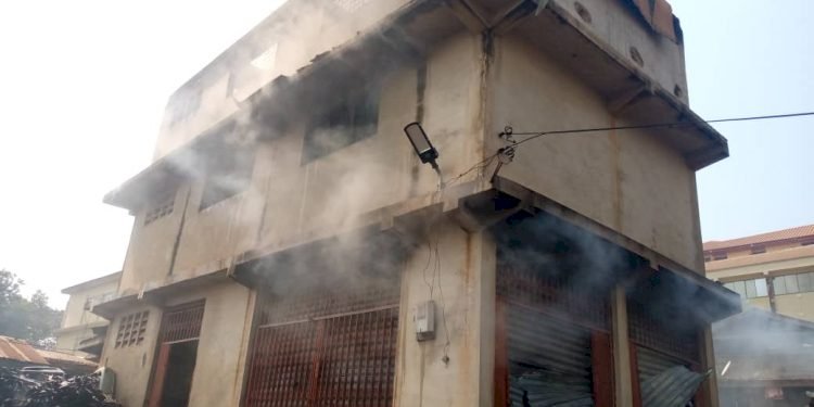 Kumasi: Fire Guts Warehouse At Suame Magazine