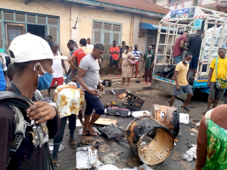 A/R: Fire Destroys Structures Close To Bantama Market