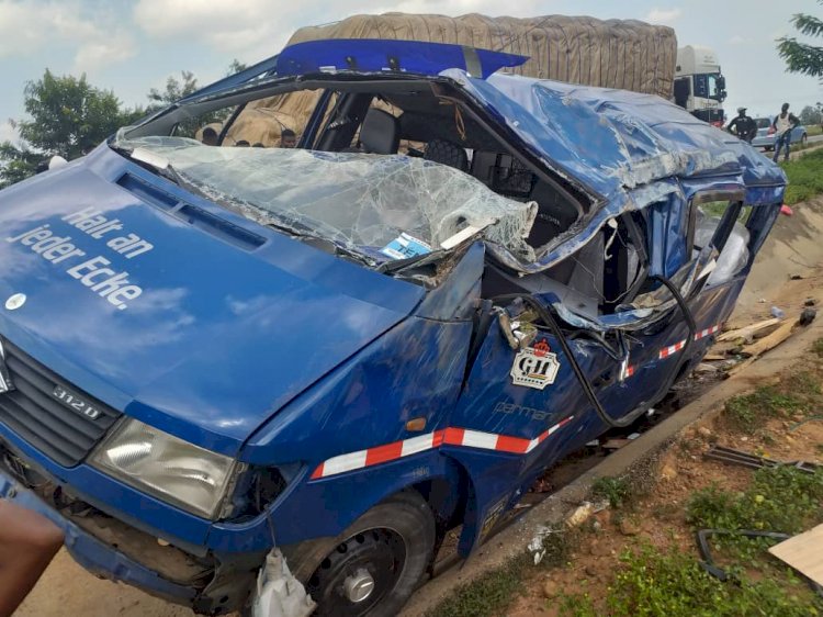 E/R: 5 Reported Dead After Crash On Accra-Kumasi Highway