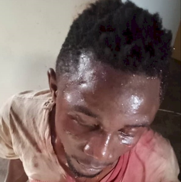 C/R: Policeman Stabbed While Saving Motor Snatcher Under Mob Attack