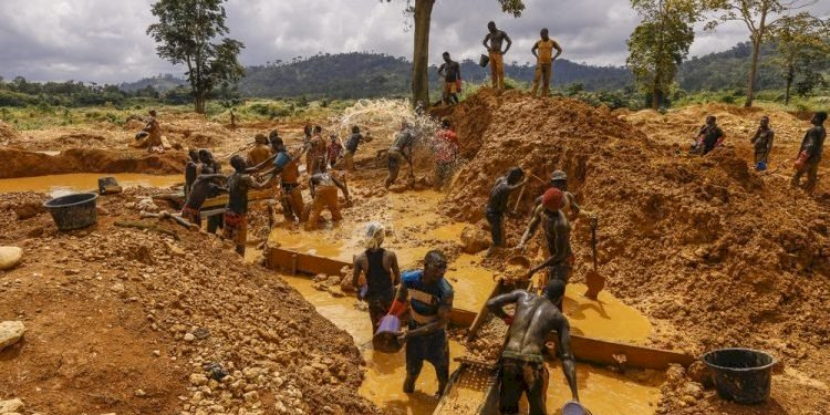 Decentralize Galamsey Fight To Achieve Better Results - Small Scale miners to Government