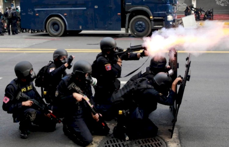 Bangkok: Police Fire Tear Gas, Rubber Bullets At Protesters