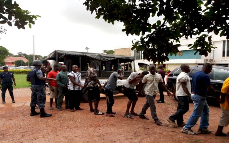 522 Suspected Criminals Rounded Up After Police Swoops