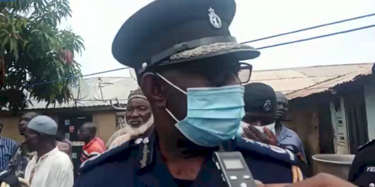 N/R: Police Commander Apologises To Residents Assaulted By Some Officers