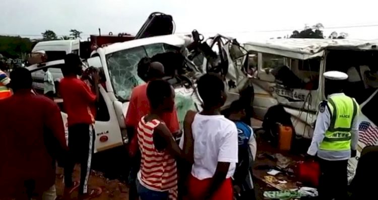 C/R: 3 Dead, 11 injured In Road Accident At Dunkwa Ayanfuri