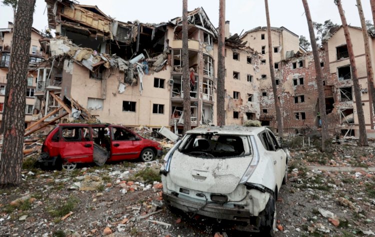 Photos: Shelling Continues In Ukraine As Russian Forces Advance