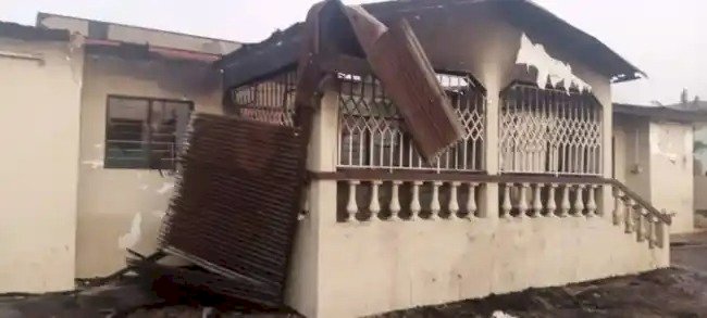 A/R: Husband And Wife Burnt To Death In Fire Outbreak