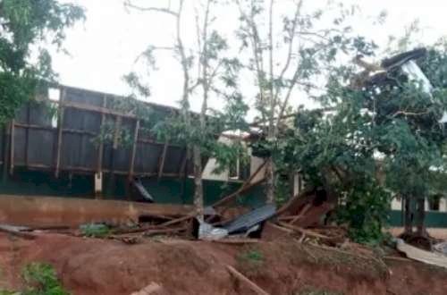 A/R: Torrential Rain Rips Off Roof Of Bekwai SHS