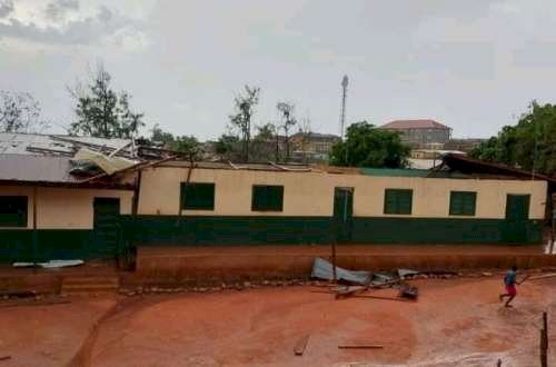 A/R: One Injured, Others Displaced After Rainstorm Rips Up Buildings At Bekwai