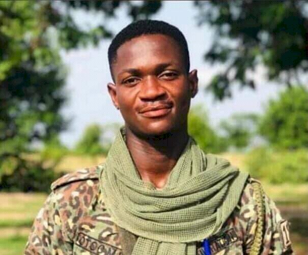 UW/R: Immigration Officer Shot Dead