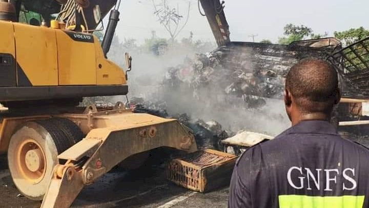 W/R: Fire Service Save Accident Victims
