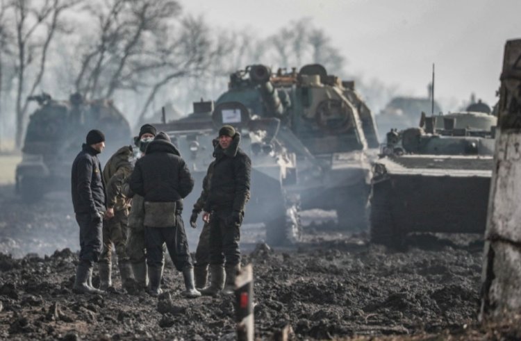 Battles Rage In Ukraine’s Luhansk As Russia Targets Main City