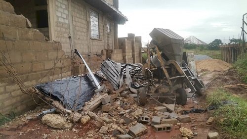 A/R: Uncompleted Building Kills 2 Masons